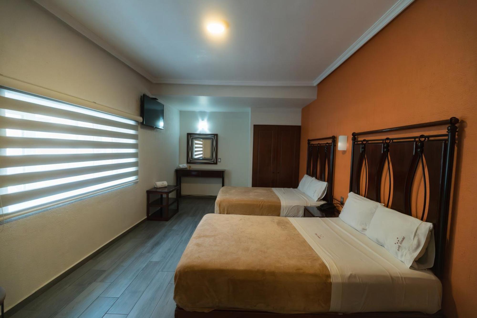 Hotel Alcazar - Guadalajara Centro Historico Экстерьер фото
