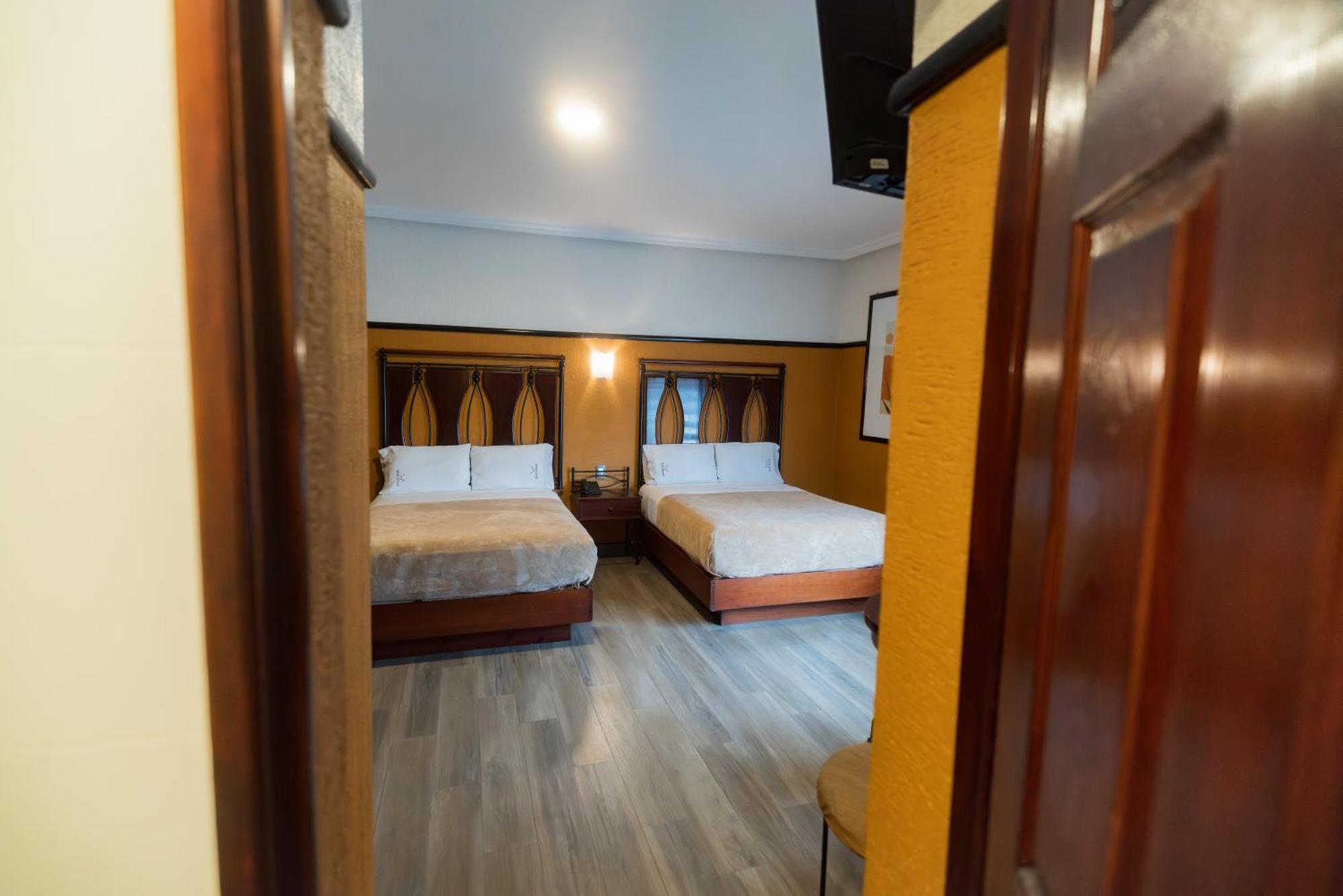Hotel Alcazar - Guadalajara Centro Historico Экстерьер фото