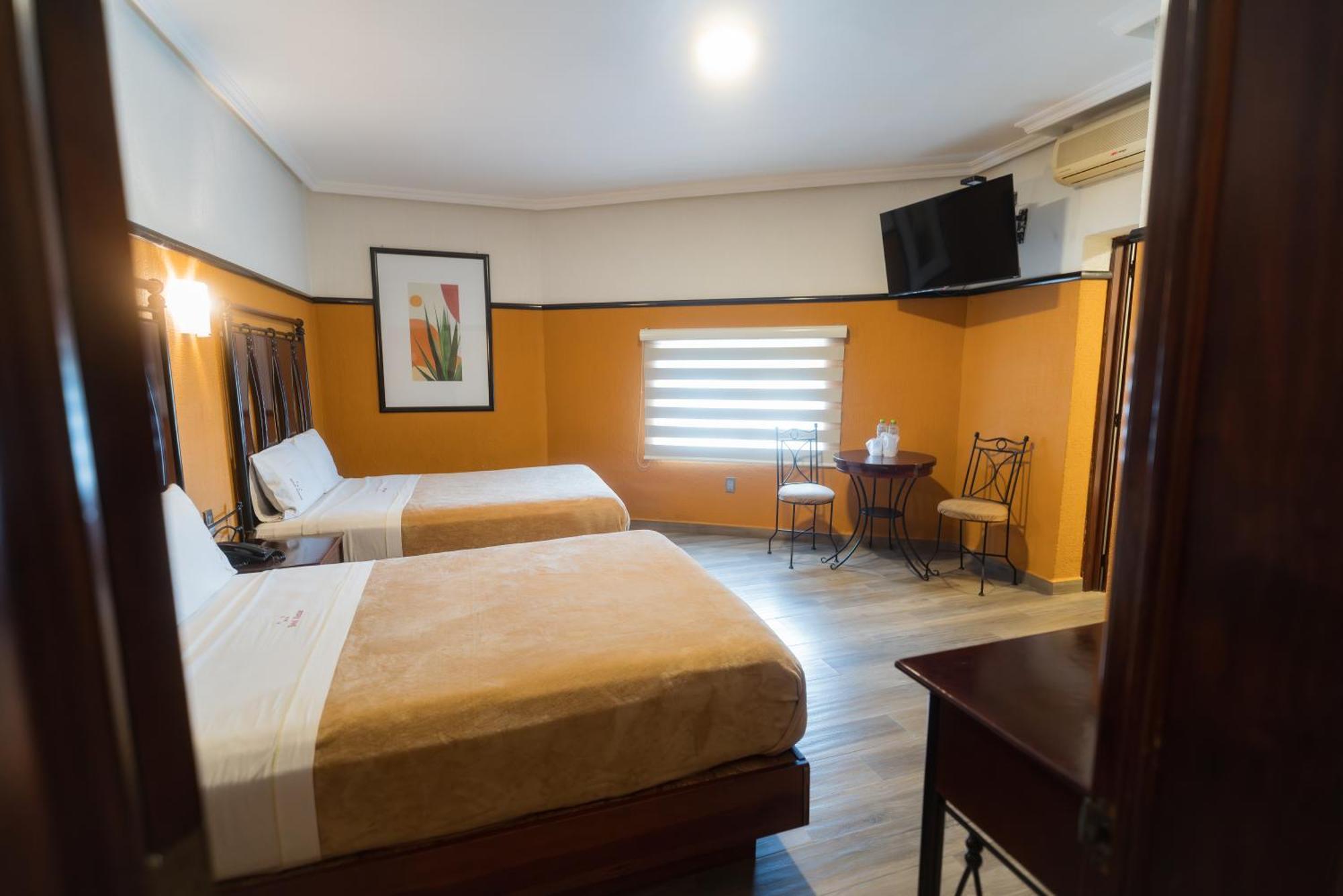 Hotel Alcazar - Guadalajara Centro Historico Экстерьер фото